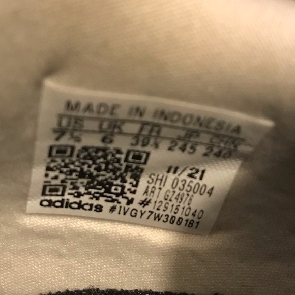 πβ¨ New β¨π ADIDAS tennis shoes - Picture 4 of 9